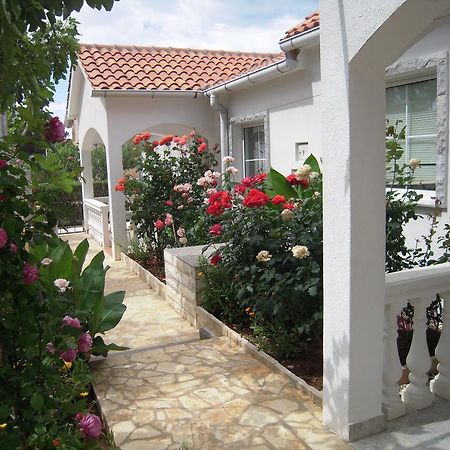 Apartments Marijeta Vir Exterior foto
